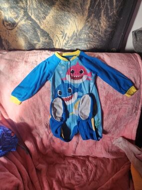 Pinkfong Baby Shark Blue & Yellow Zip-Up Fleece 4T